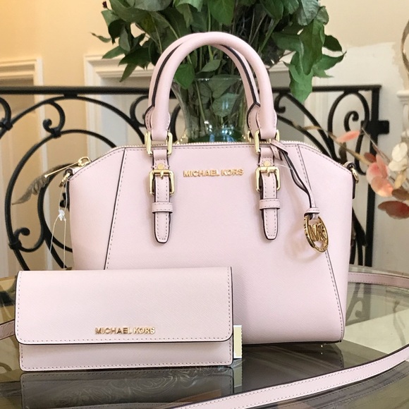 Michael Kors Handbags - Authentic Michael kors Ciara MD handbag&wallet
